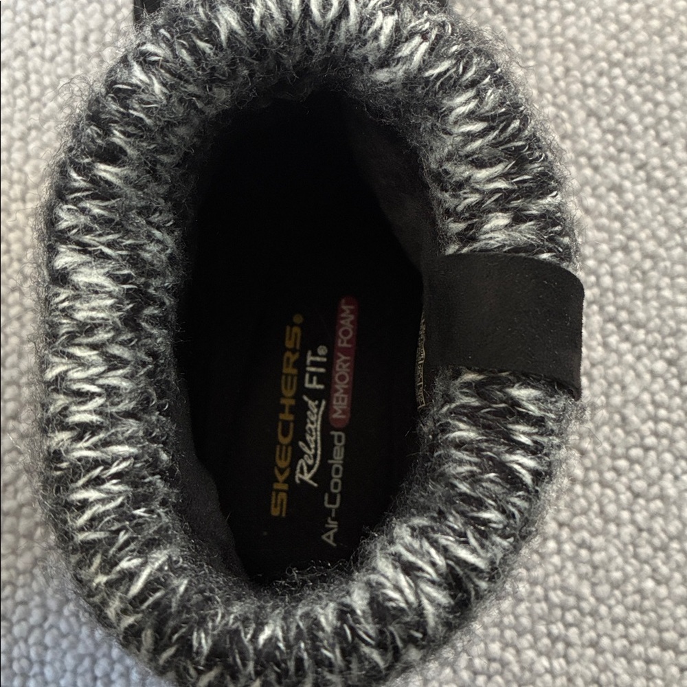 Suede Skechers Boots Relaxed Fit with Air-Cooled Memory Foam, Black, Size 8.5 - Picture 6 of 7
